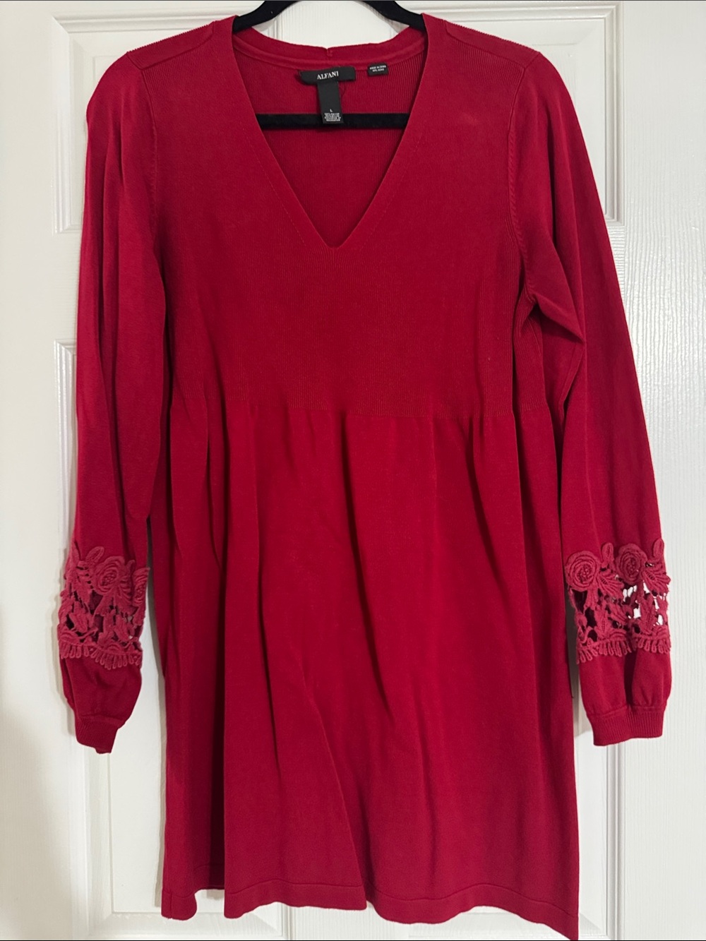 Alfani Women's Red V-Neck Long Sleeve Knit Dress with Lace Sleeve Accents